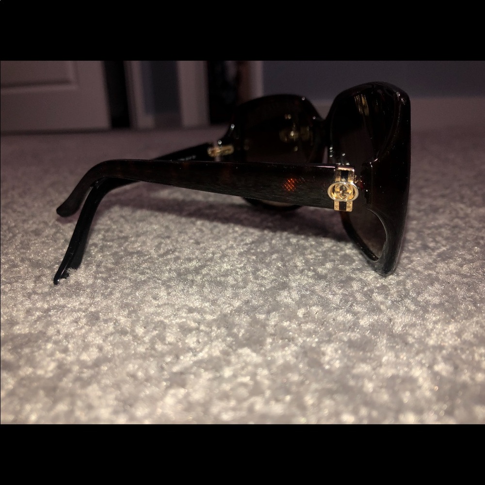 AUTHENTIC GUCCI sunglasses